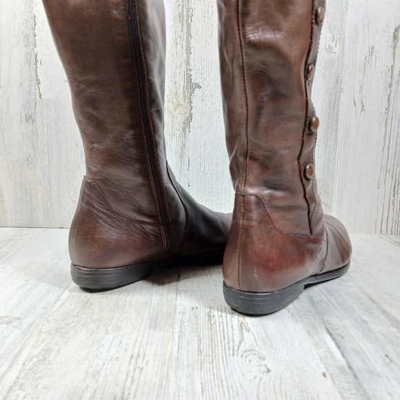 Born Shoes Brown Leather Knee-High Riding Boots Button Detail #1471 - Picture 9 of 15